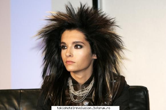 Funn with bill - ToM e mik si negru in coltzul camerei?! Gustav ?! - Bill Kaulitz
