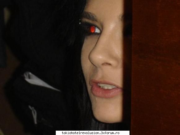 Funn with bill - bill: toooom...adu`mi pantaloniiiiiii tom ? ce? - Bill Kaulitz