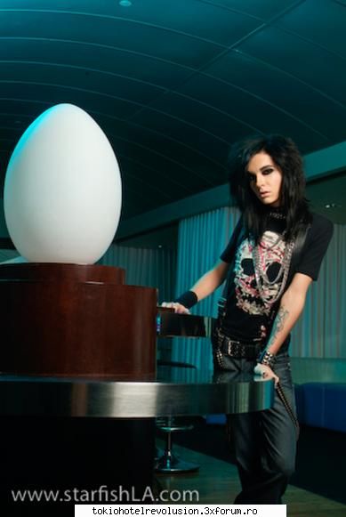 Funn with bill - B: Tom n-o sa ghicesti in viata ta ce e asta T - Bill Kaulitz