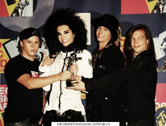 Funn with bill - B: Deci va rog filmati filmati.........premiul - Bill Kaulitz