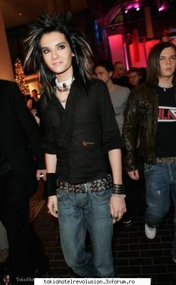 Funn with bill - B !iar am varsat sampanie in decolteu al aia..nu - Bill Kaulitz