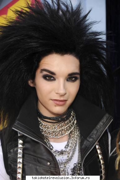 Funn with bill - Reporter: si spune`ne...de ce ai renuntat la - Bill Kaulitz
