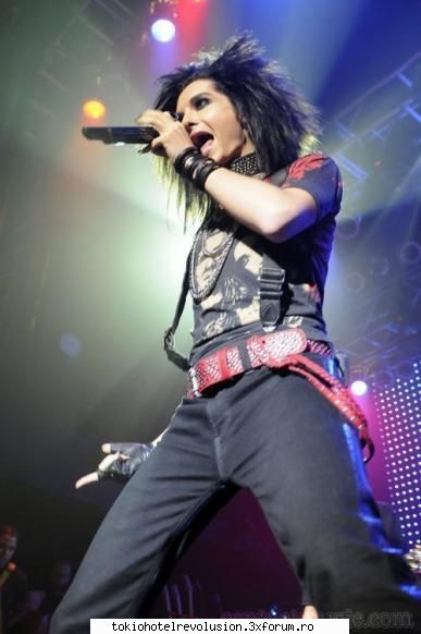 Funn with bill - B: heeeeeeeey!:-w T: acum ce ai iar ? B: tipa aia - Bill Kaulitz