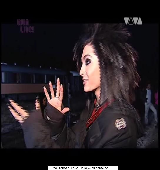 Funn with bill - @ella iuuuu multumesc >;D< B: si cam asa - Bill Kaulitz