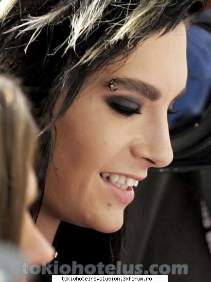 Funn with bill - B: pff ahaha... Ge: ceeee razi? B: fanele astea - Bill Kaulitz