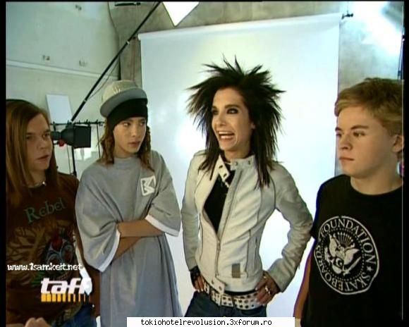 Funn with bill - Bill: uitati!!!! am purtat aparat dentar si sau - Bill Kaulitz