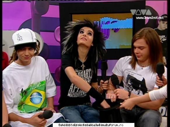 Funn with bill - b: sa vedem poate cade o fata din cer sau poate o - Bill Kaulitz