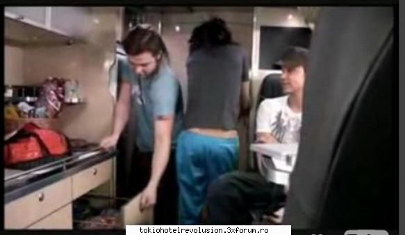 Funn with bill - B date ma la o parte k mie foame.... :x :x :x - Bill Kaulitz