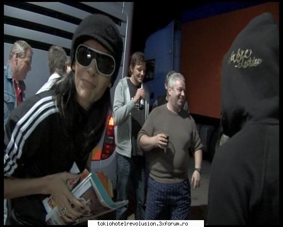 Funn with bill - hai ca pun si eu. sper sa nu mai fi fost - Bill Kaulitz