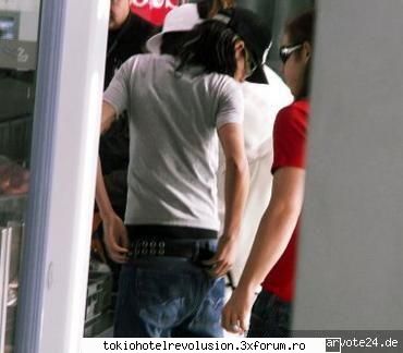 Funn with bill - era o guma pe scaun! *shit* - Bill Kaulitz