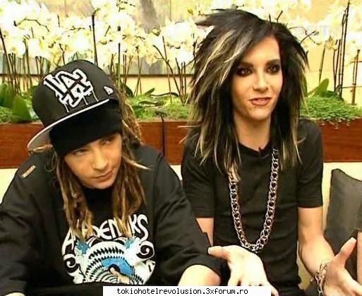 Funn with bill - B: ce cur avea aia...WOW T: taci ba...eu sunt ala - Bill Kaulitz