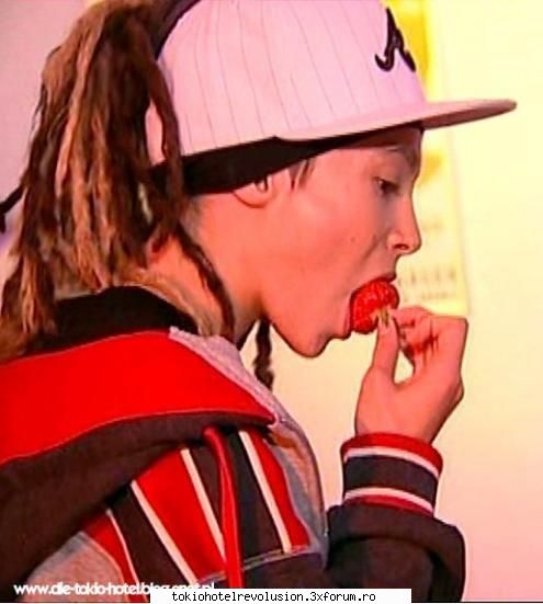 HOT or NOT - �.Lick My LollipOp.� - Arhiva Generala /General Archive