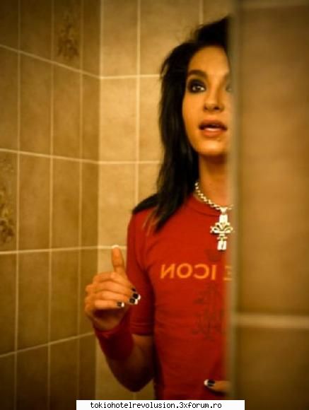 HOT or NOT - R U X I - Arhiva Generala /General Archive