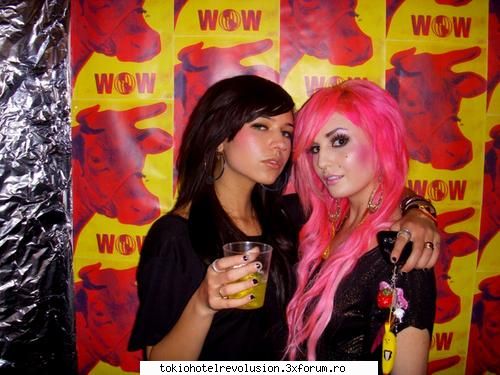 HOT or NOT - �.Lick My LollipOp.� - Arhiva Generala /General Archive