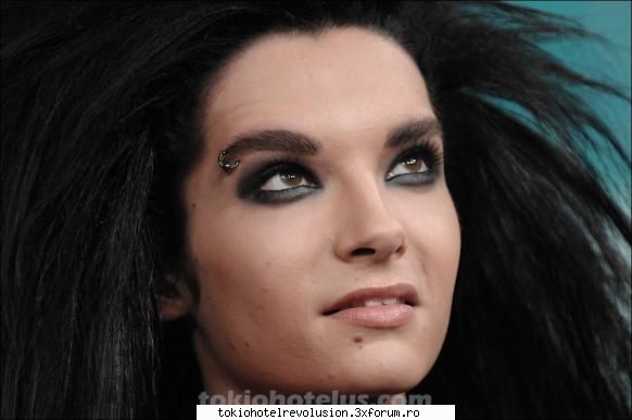 HOT or NOT - Sendy Claus Takes Drugs - Arhiva Generala /General Archive