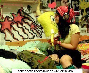 HOT or NOT - R U X I - Arhiva Generala /General Archive