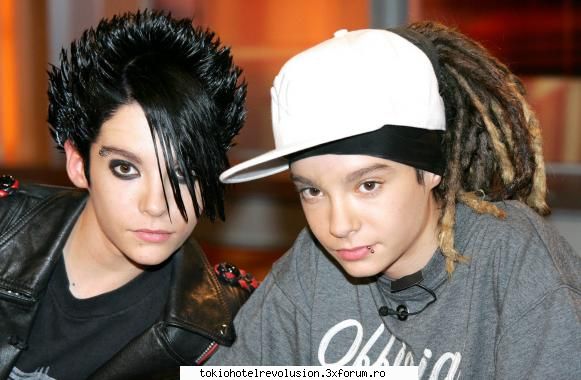 Happy birthday tom and bill! - happy b-day baietii!!!!!va besk!!19 ani ..i - Arhiva Privata / Private Archive