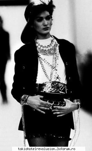 Hip hop fashion - Late 1980s to early 1990s fashion Black - Arhiva Generala /General Archive