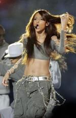 Hmm..........da Ciara va place??:D - aici knta Get Up live..uitati si video....c msito - Muzică