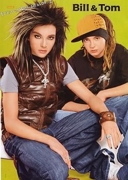 Kaulitz Twins - ador poza asta am mega poster cu ei asa,.... ;) - Fotografii