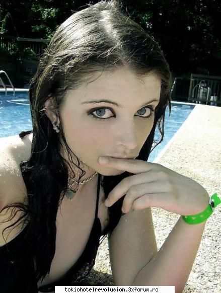 Nu as vrea sa vad viata prin acei ochi... - candy_bare - Fan Fiction Archive