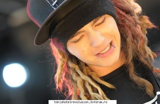 Poza preferata. - e .. asta :X imi plac coditele lui :X - Tom Kaulitz
