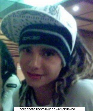 Poza preferata. - si mai e una kre imi place mult!!! lil` angel!!! - Tom Kaulitz