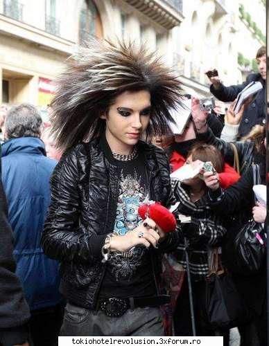 Tinuta Zilei - Mie imi plasche la nebunie .... clar....ii - Bill Kaulitz