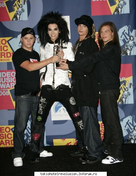 Tinuta Zilei - sry am uitat poza - Bill Kaulitz