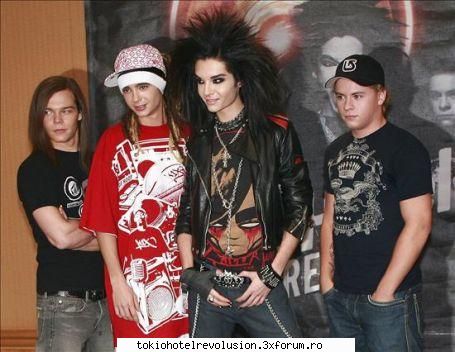 Tinuta Zilei - Media e 9.51 :D Tinuta de azi 16.09 - Bill Kaulitz