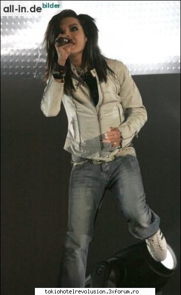 Tinuta Zilei - Media ii 9.49 Tinuta de azi - Bill Kaulitz