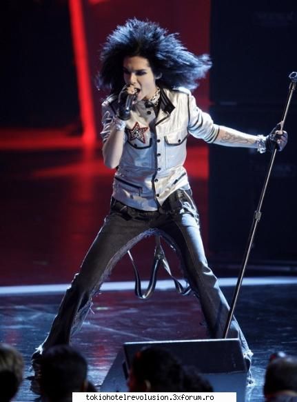 Tinuta Zilei - Media e 5.53 de data asta pun o tinuta ceva mai - Bill Kaulitz
