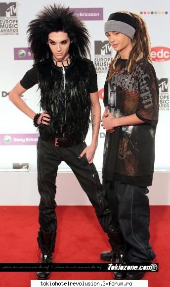 Tinuta Zilei - Media e 9,46 Tinuta de azi,8 noiembrie 2008 - Bill Kaulitz