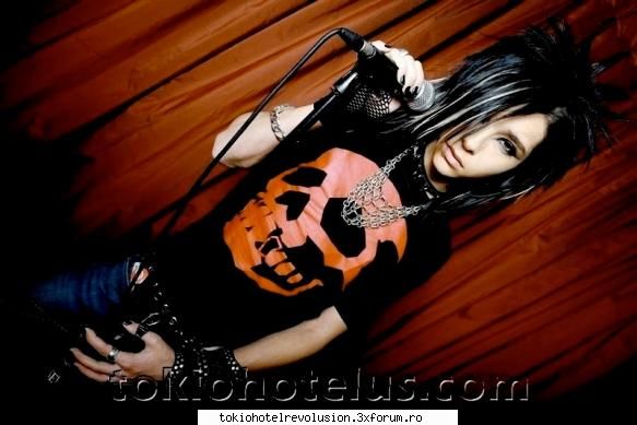 Tinuta Zilei - Tinuta pe data de Eu ii dau zece deoarece imi - Bill Kaulitz