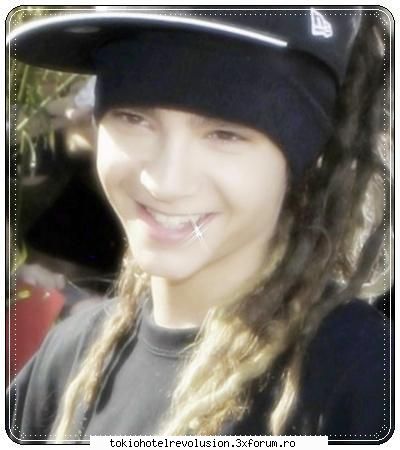 Tom - sweetest smile ever ;x - Fotografii