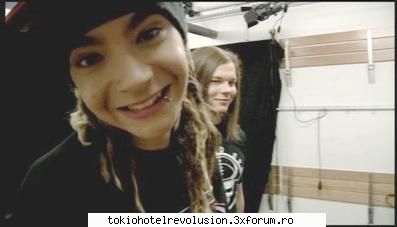 Tom Kaulitz intrun cuvant o scumpete:X:X!!!!! - este foarte bun la ascuns - Arhiva Generala /General Archive