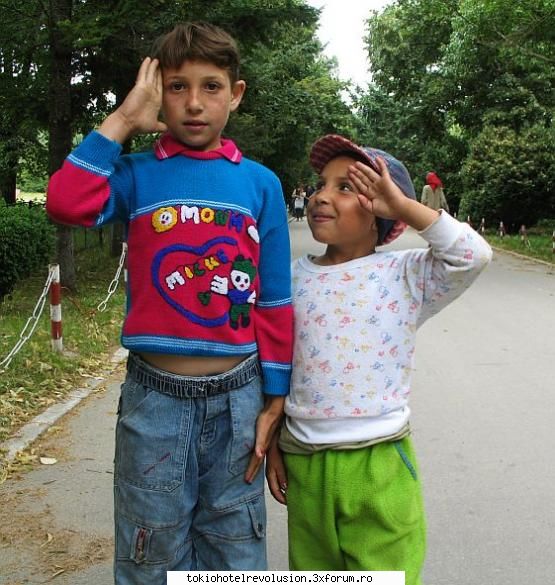 Uimitoarea...Romanie - sa traiti domn Basescu!! - Arhiva Generala /General Archive