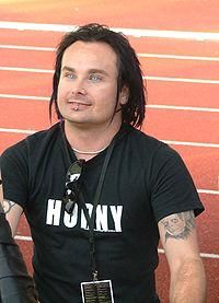 cradle of filth - e superb dany :X il adooooooor iar ochii lui sunt - Muzică