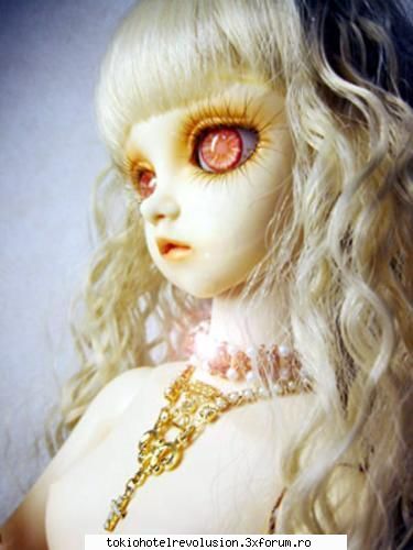 dollfies - Sendy Claus Takes Drugs - Arhiva Generala /General Archive