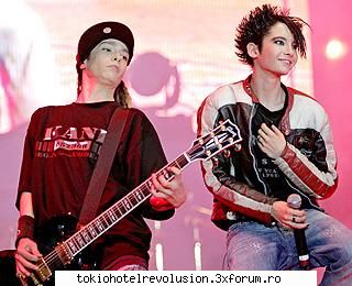fun with bill and tom! - B: ah�ce zambet superb are aia�..ca un ingeras T - Gemenii Kaulitz