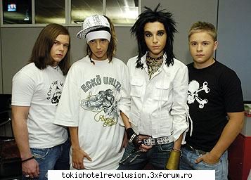 fun with th!!! - Fotograful:"Atentie....!" ToM:"Georg?! " - Arhiva Generala /General Archive