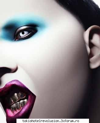 marilyn manson - poza urmatoare e poza mea pref cu el..atat..prima - Muzică