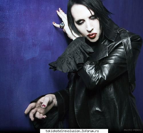 marilyn manson - mah incercatzi s'o lasatzi mai moale cu fizicu' - Muzică
