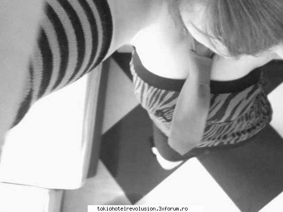 me amy_kaulitz - cat m-am chinuit sa fac nodu la cravata nu e bun - Fotografii cu utilizatorii