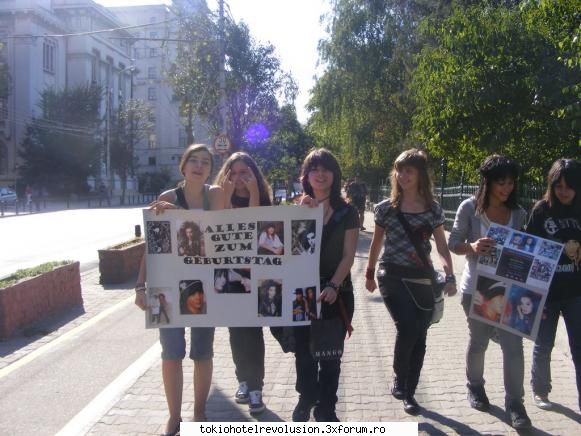 o printesa isterica - tot de 1 sept eu sunt in spatele bannerului - Fotografii cu utilizatorii