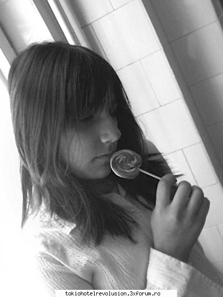 oana.. - e km colorata poza anterioara :D:D:D - Fotografii cu utilizatorii