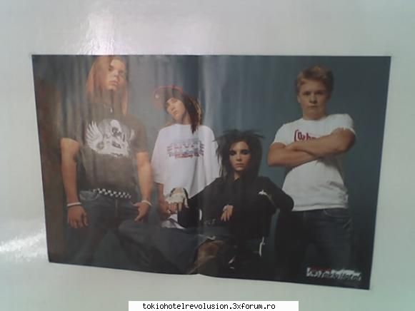 pereti cu postere din camerele voastre - Ink` un poster de pe usha :D - Arhiva Generala /General Archive