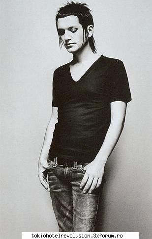 placebo - is fff cool si ce uochi are brian molko - Muzică