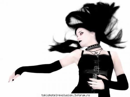poze in stilul gothic! - nu prea is fan al stilului goth.....mai am ceva - Arhiva Generala /General Archive