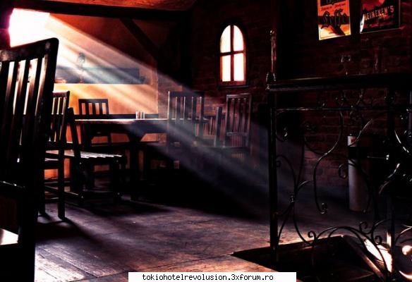 why me? - La 12:30 tokio hotel a parasit hotelul - Fan Fiction Archive